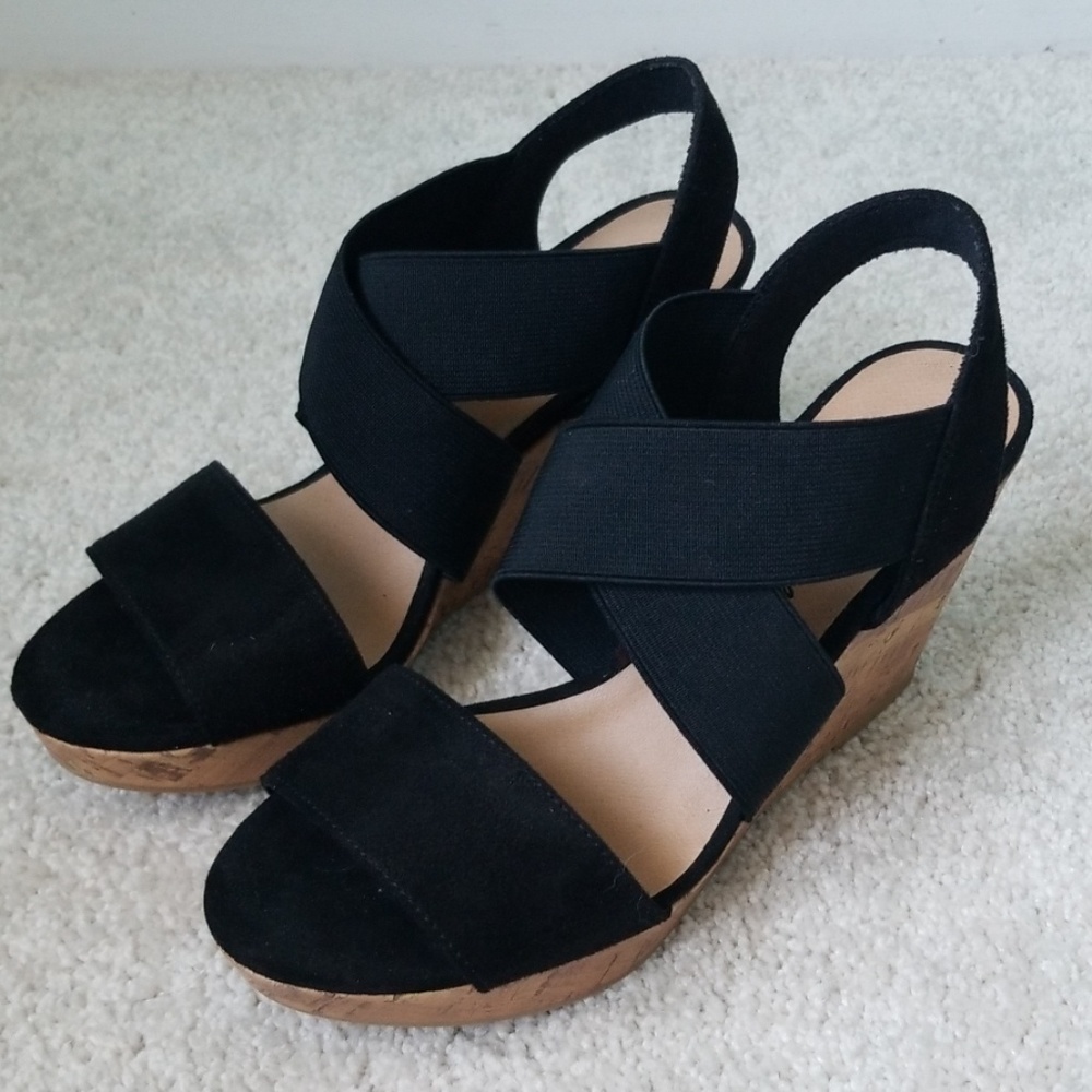 AMERICAN EAGLE Black/Cork Wedges